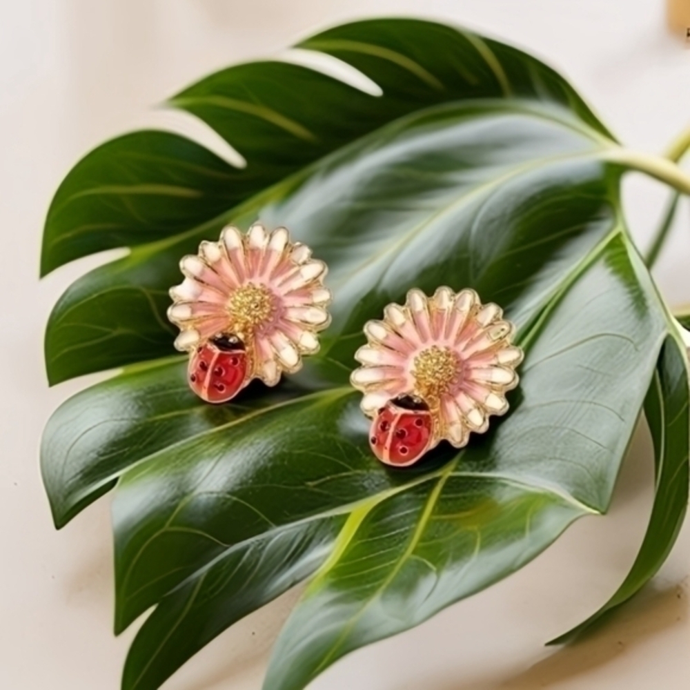 BETSEY JOHNSON LADYBUG PINK DAISY STUD EARRINGS 1